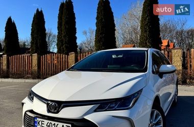 Седан Toyota Corolla 2022 в Днепре