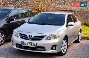 Седан Toyota Corolla 2010 в Тернополе