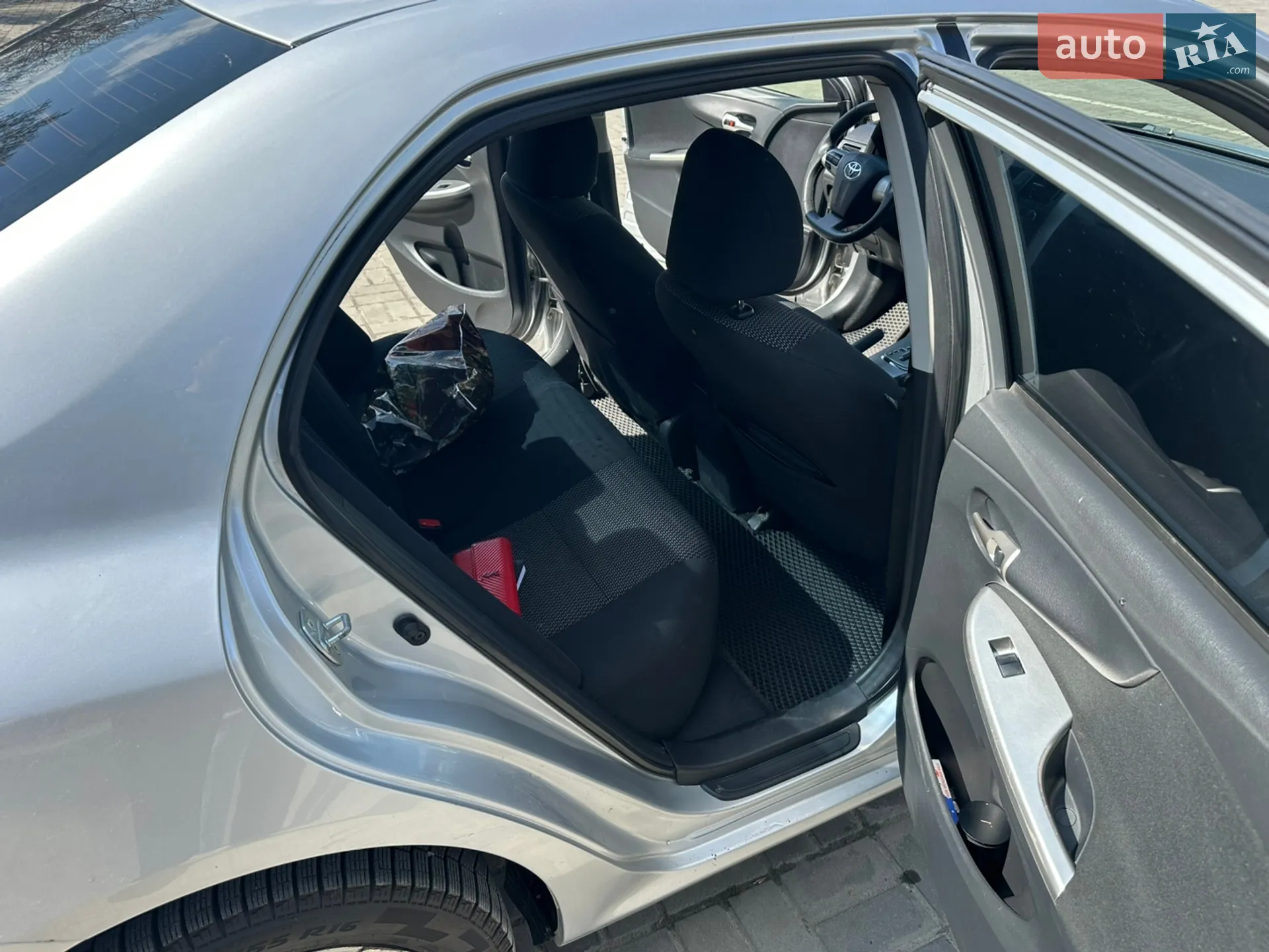 2012 Toyota Corolla - мініатюра 7