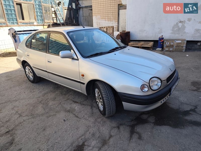 Toyota Corolla 1999