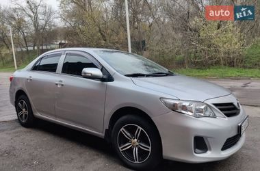Седан Toyota Corolla 2012 в Полтаві