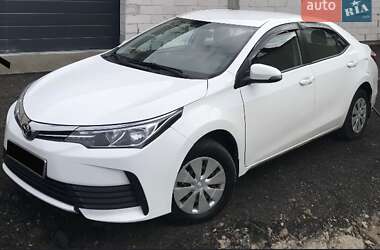 Седан Toyota Corolla 2017 в Києві