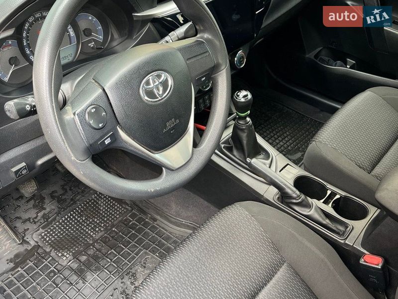 Седан Toyota Corolla 2013 в Харькове фото 8 Седан Toyota Corolla 2013 в Харькове