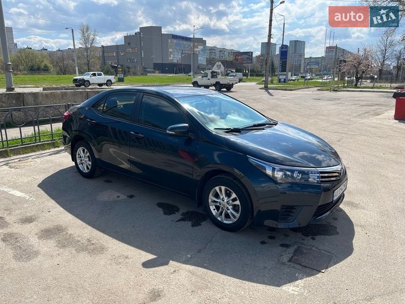 Седан Toyota Corolla 2013 в Харькове фото Седан Toyota Corolla 2013 в Харькове