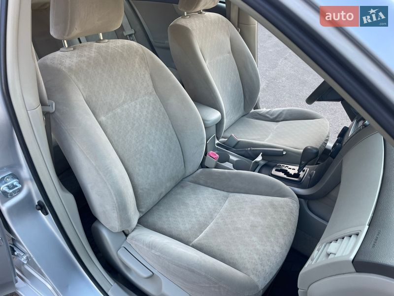 Седан Toyota Corolla 2008 в Киеве