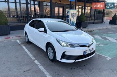 Седан Toyota Corolla 2017 в Николаеве