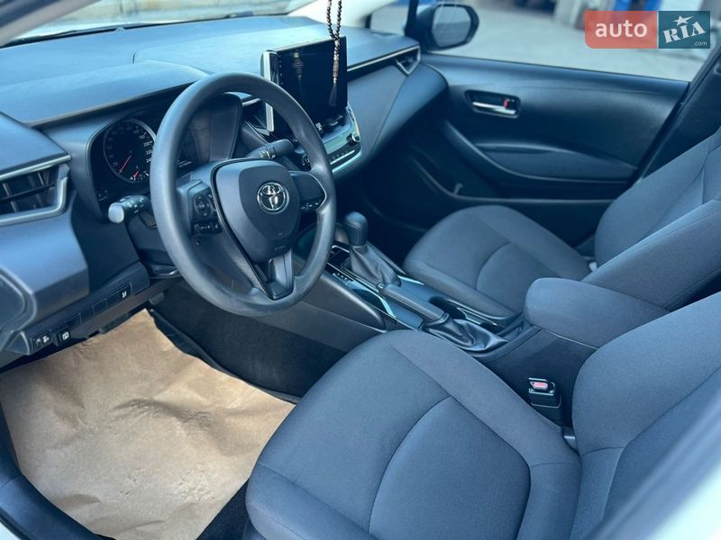Седан Toyota Corolla 2019 в Дніпрі