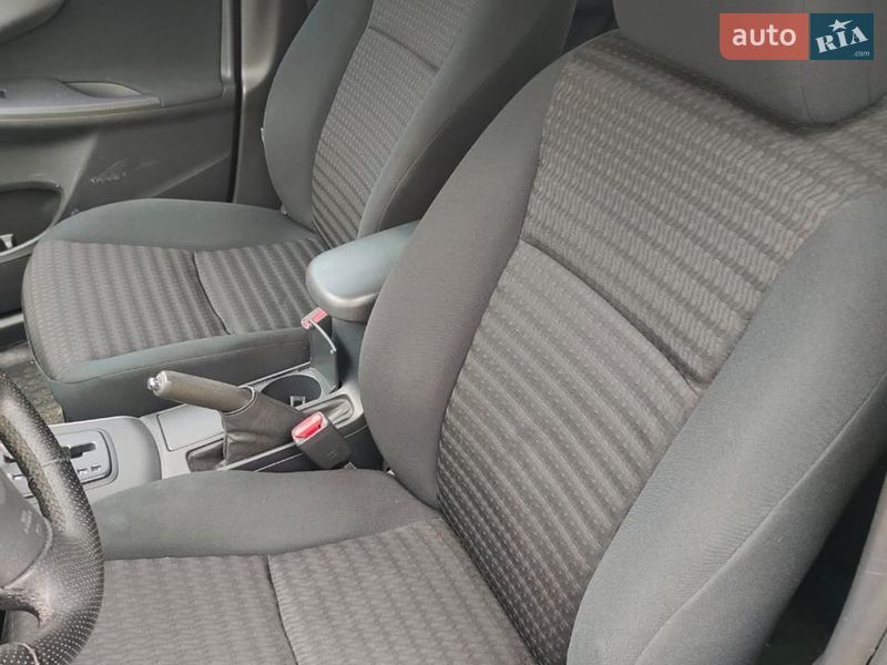 Седан Toyota Corolla 2009 в Хмельницькому