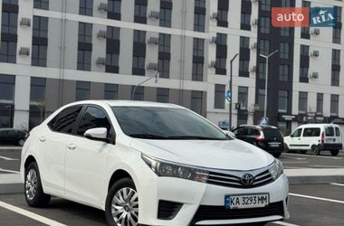 Седан Toyota Corolla 2013 в Рівному