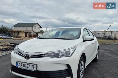 Седан Toyota Corolla 2016 в Софіївській Борщагівці