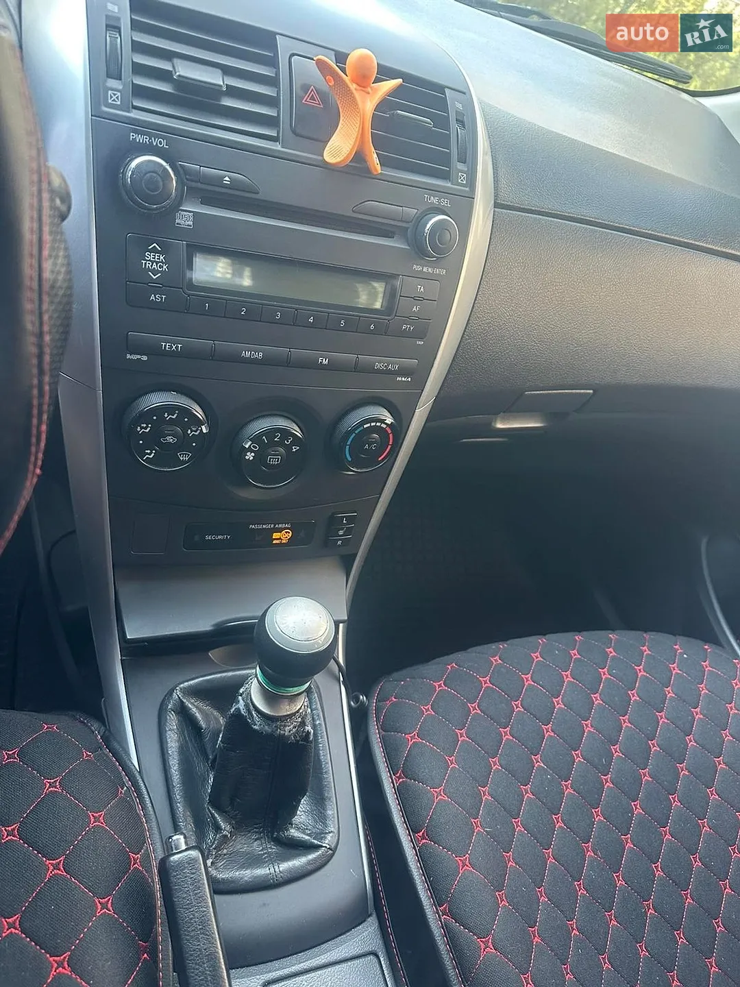 2011 Toyota Corolla - мініатюра 12