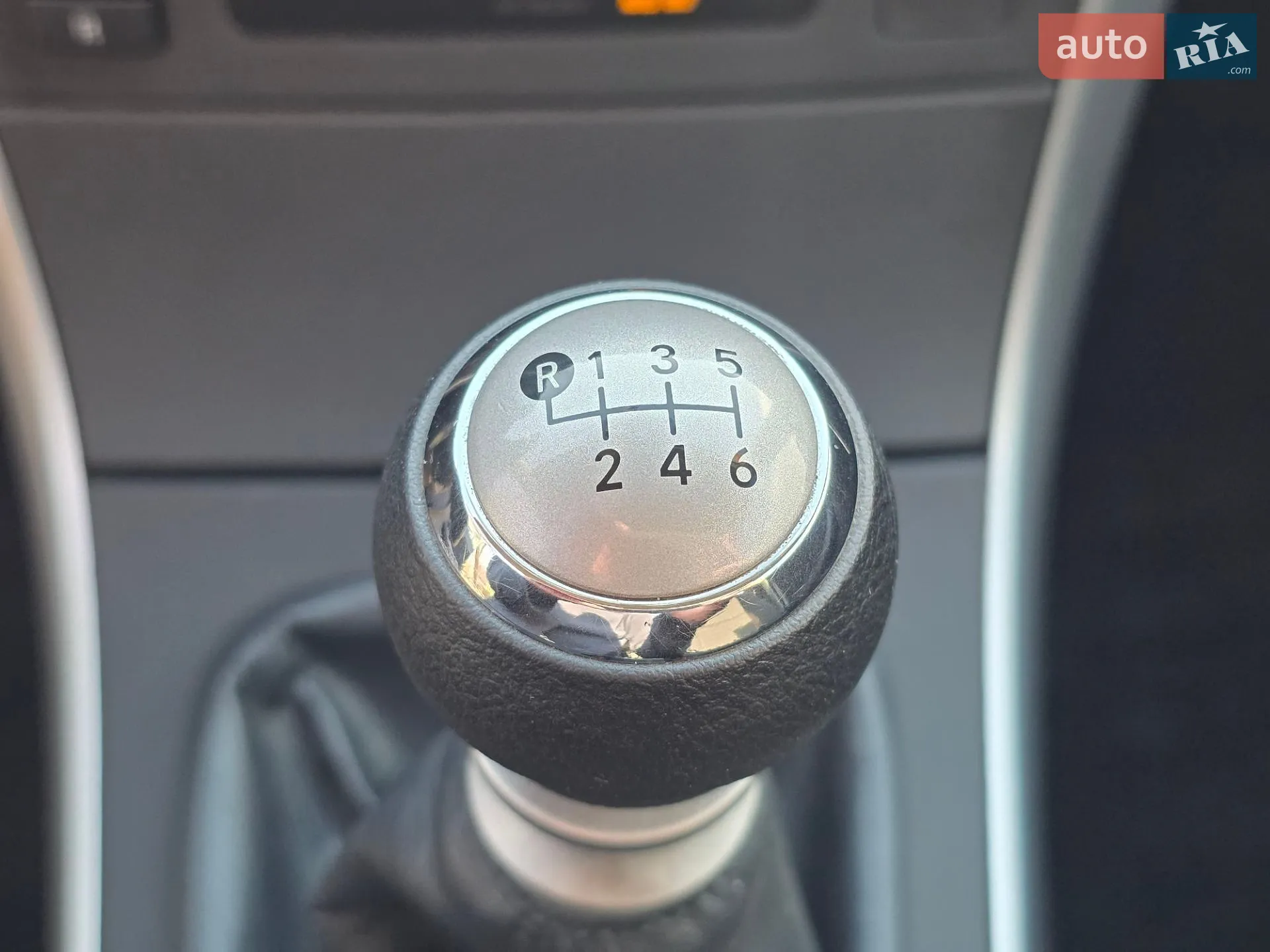 2010 Toyota Corolla - мініатюра 21