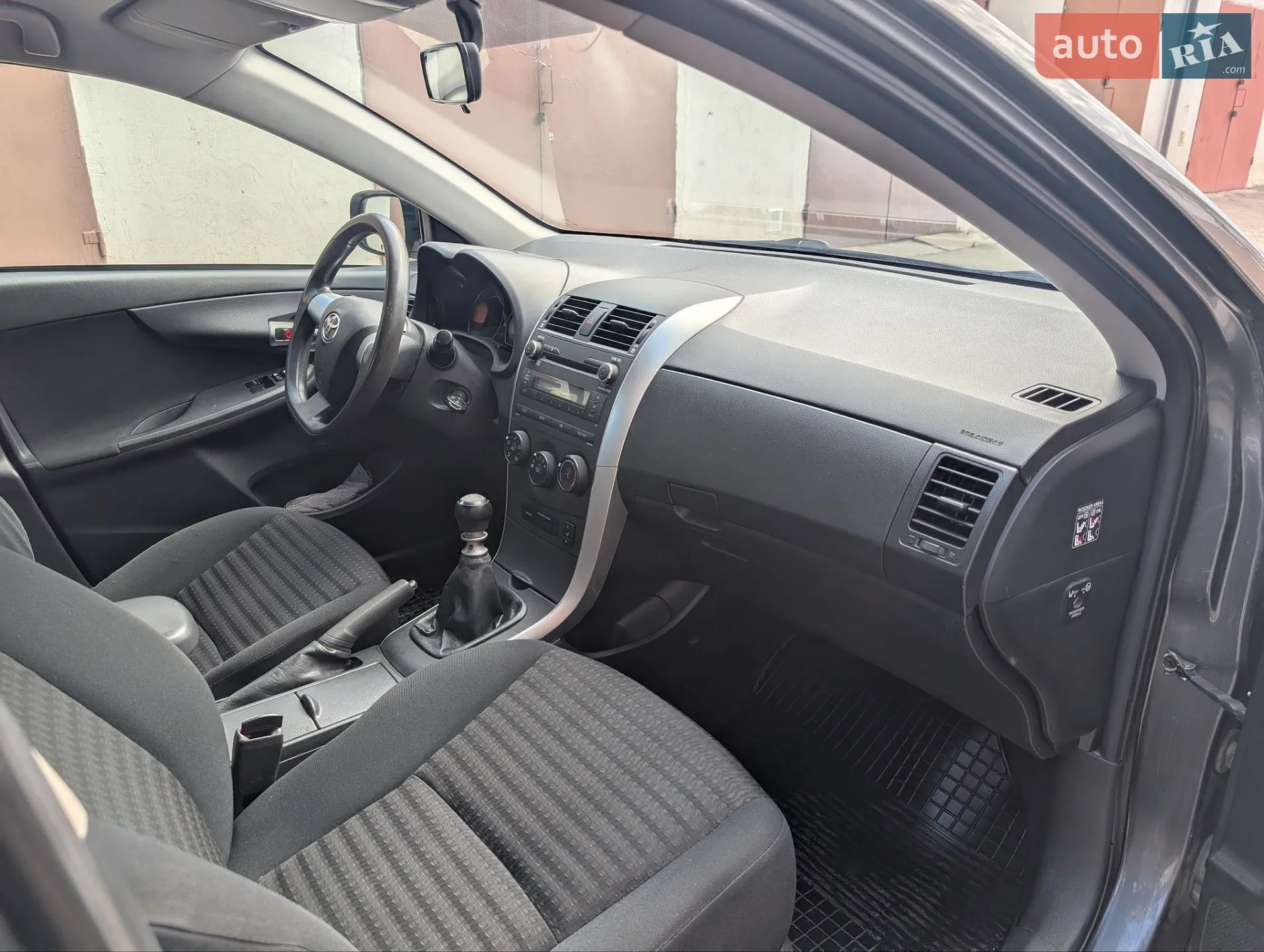 2010 Toyota Corolla - мініатюра 39