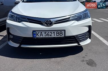 Седан Toyota Corolla 2017 в Києві