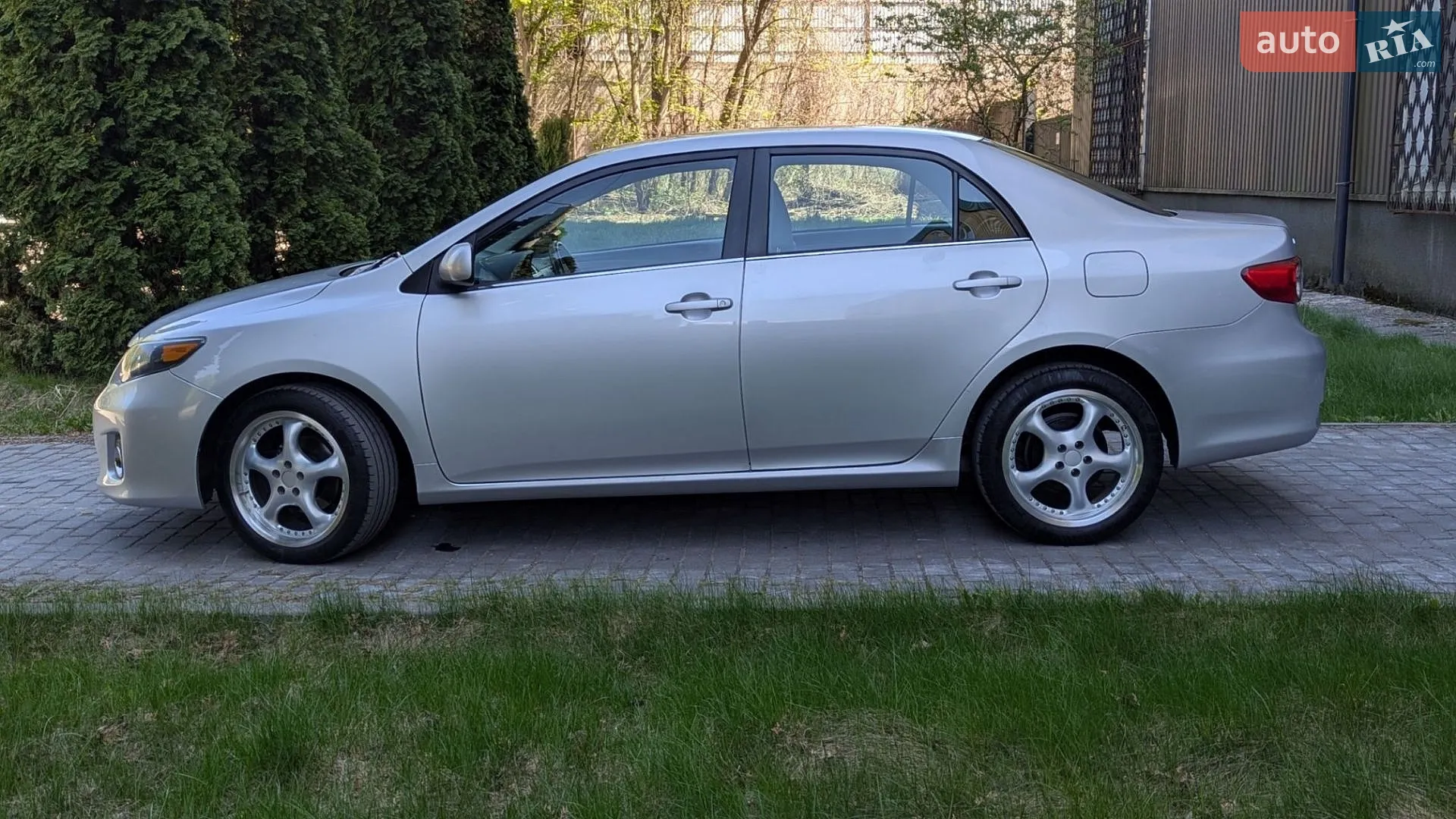2013 Toyota Corolla - мініатюра 23