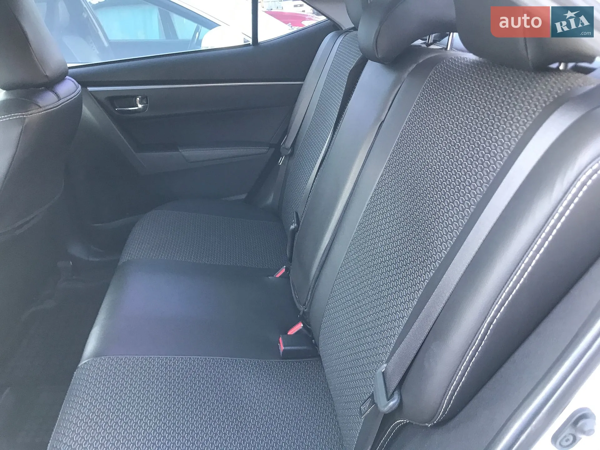 2013 Toyota Corolla - мініатюра 12