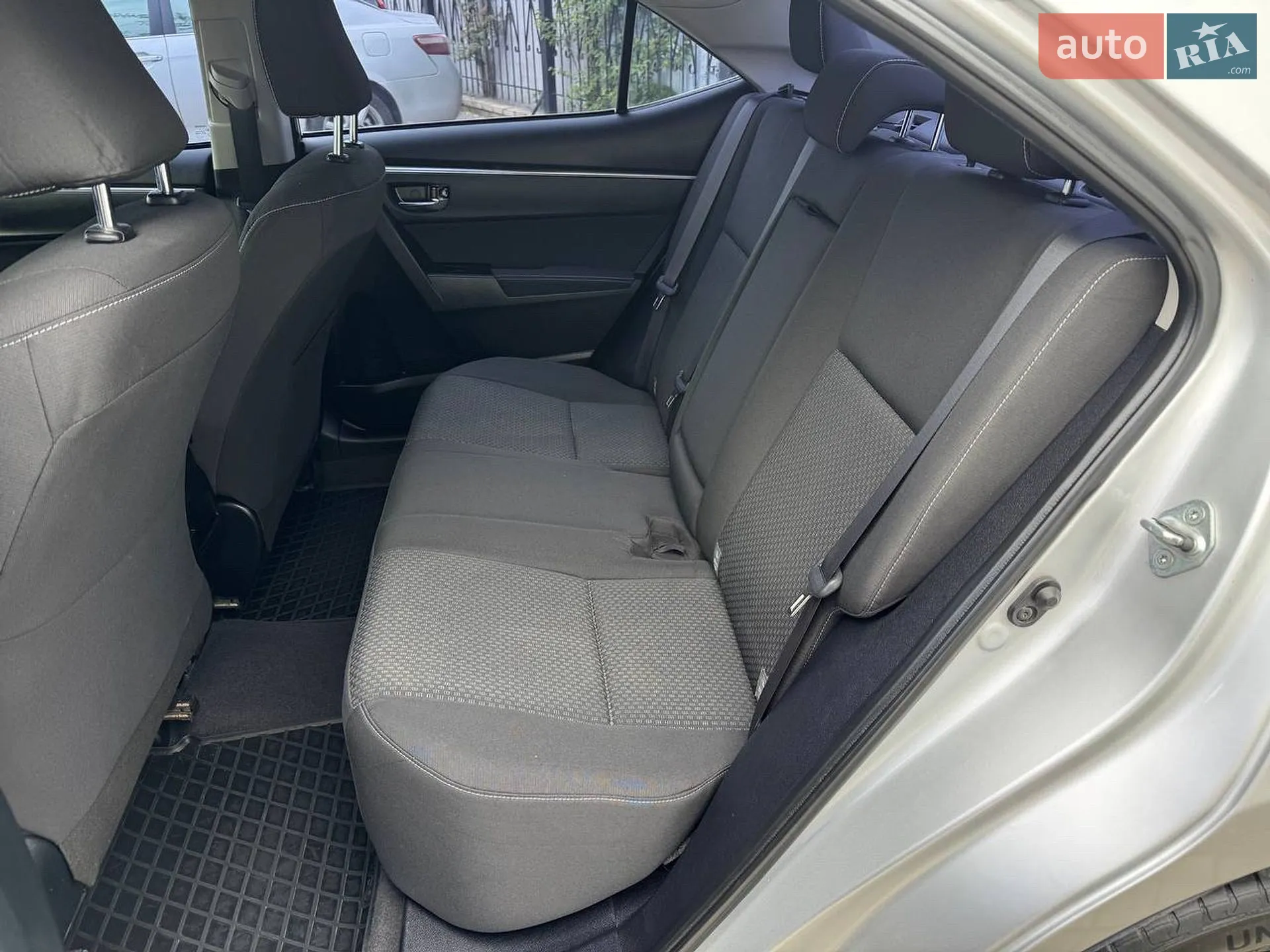 2013 Toyota Corolla - мініатюра 16