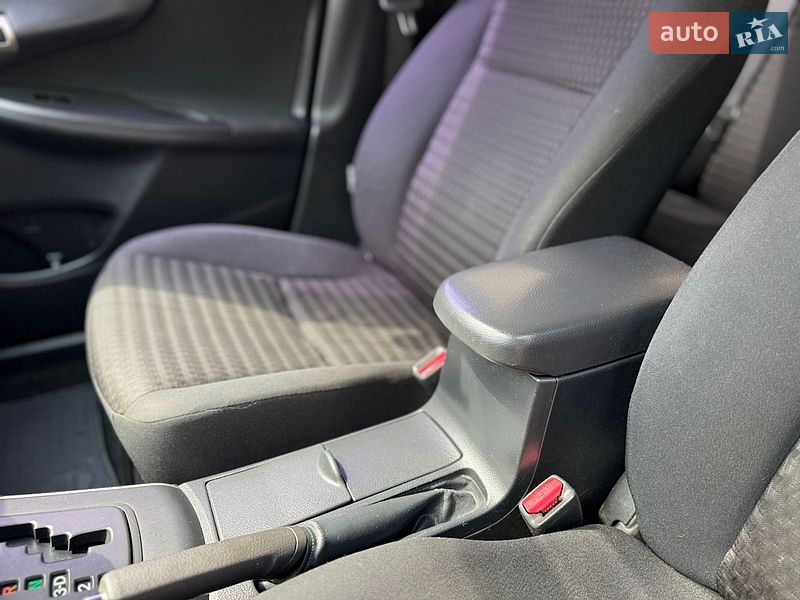 Седан Toyota Corolla 2009 в Киеве фото 16 Седан Toyota Corolla 2009 в Киеве