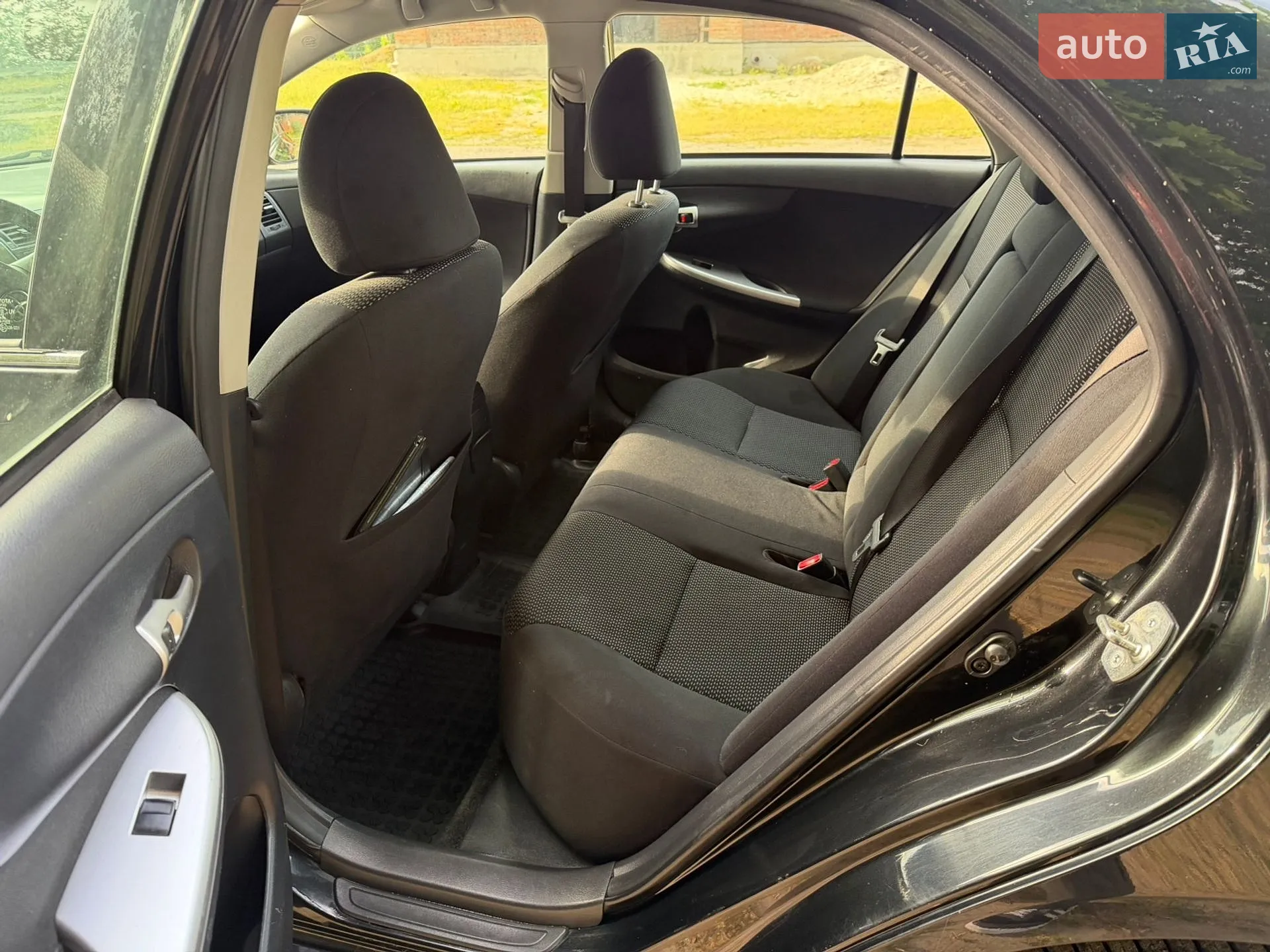 2010 Toyota Corolla - мініатюра 8