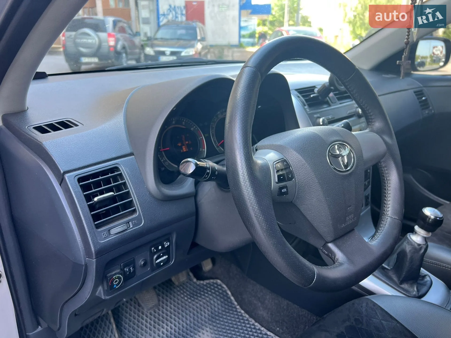 2011 Toyota Corolla - мініатюра 21