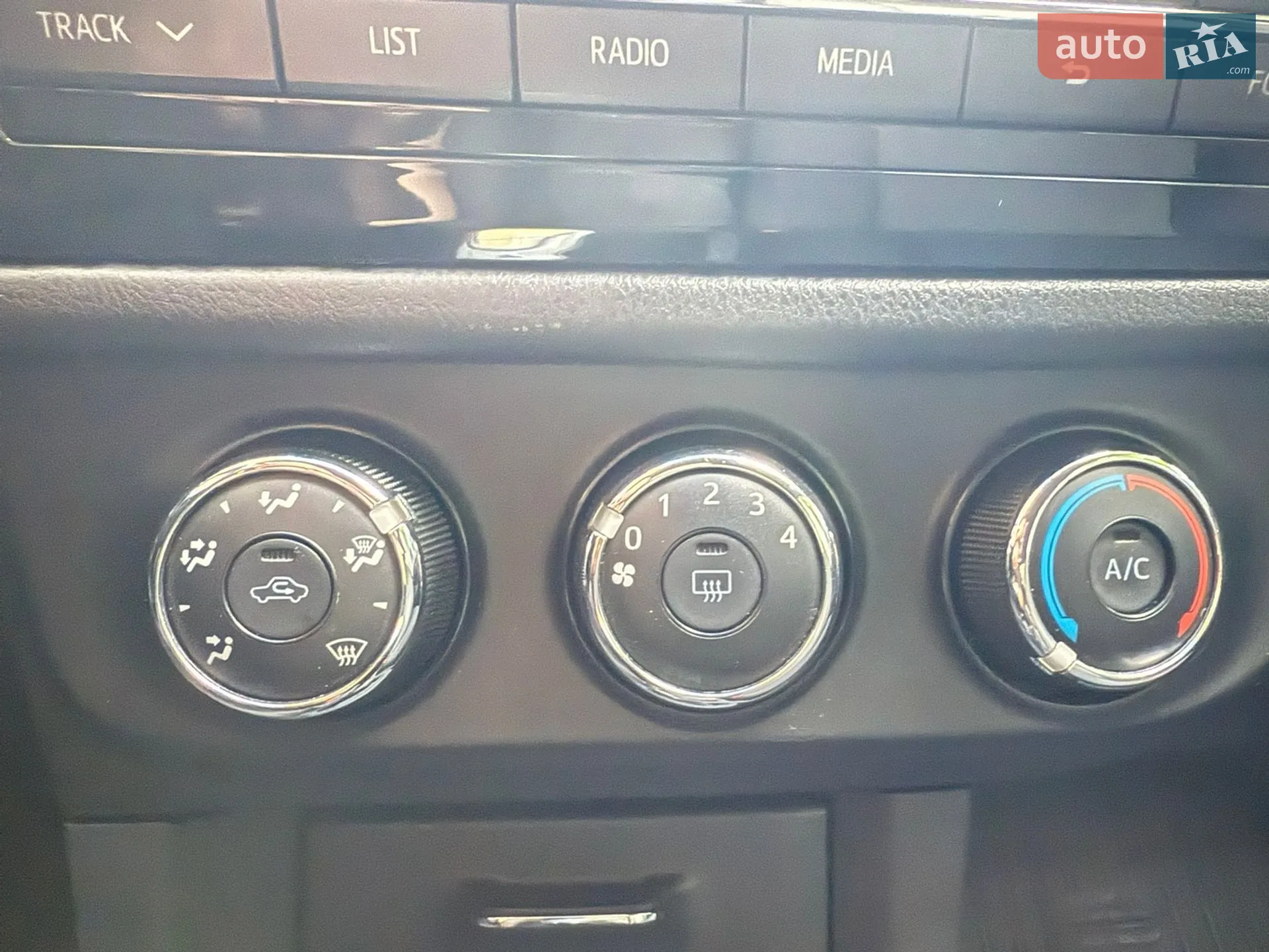 2015 Toyota Corolla - мініатюра 23