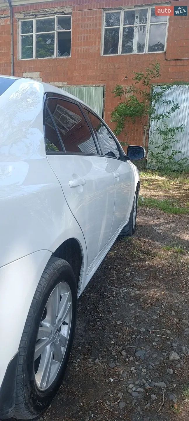 2011 Toyota Corolla - мініатюра 9