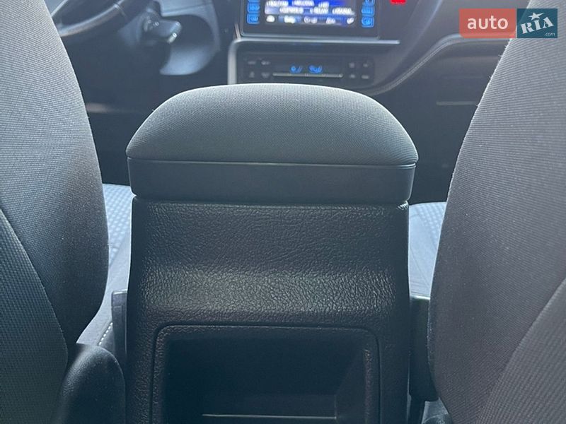 Седан Toyota Corolla 2018 в Львове