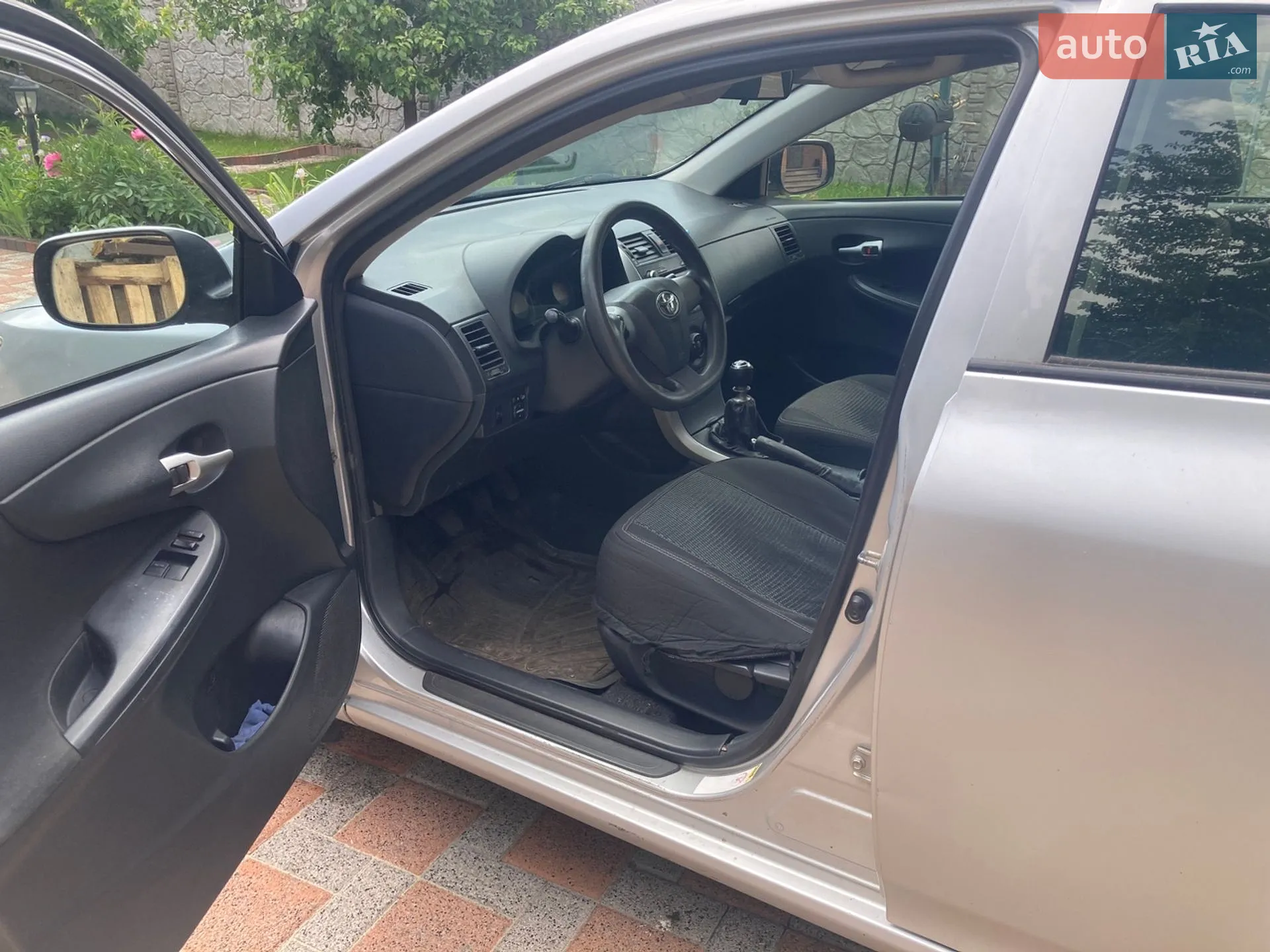 2010 Toyota Corolla - мініатюра 8