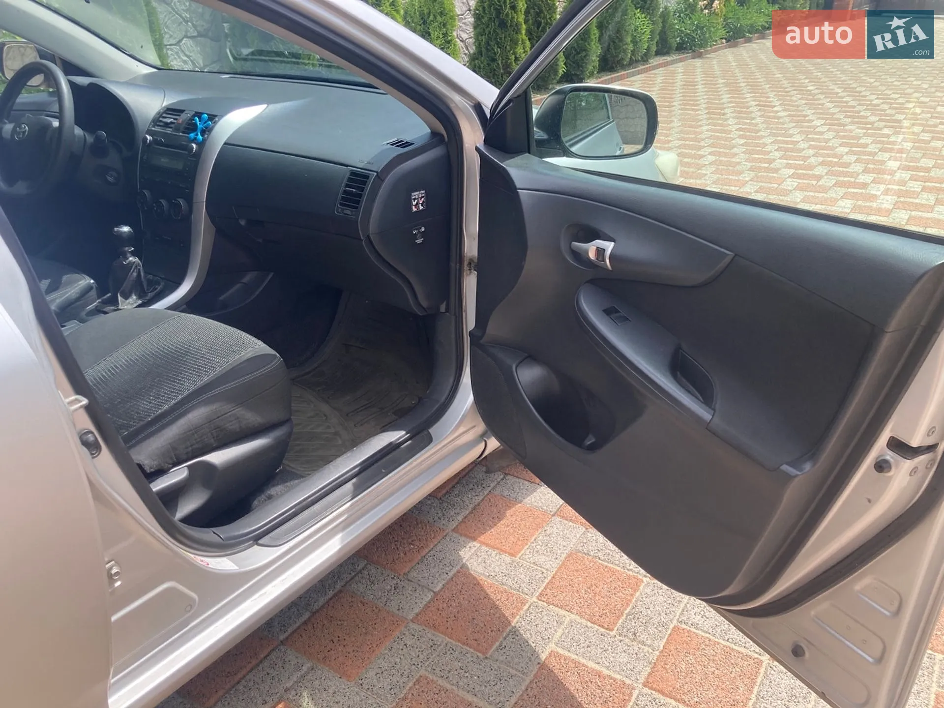 2010 Toyota Corolla - мініатюра 9
