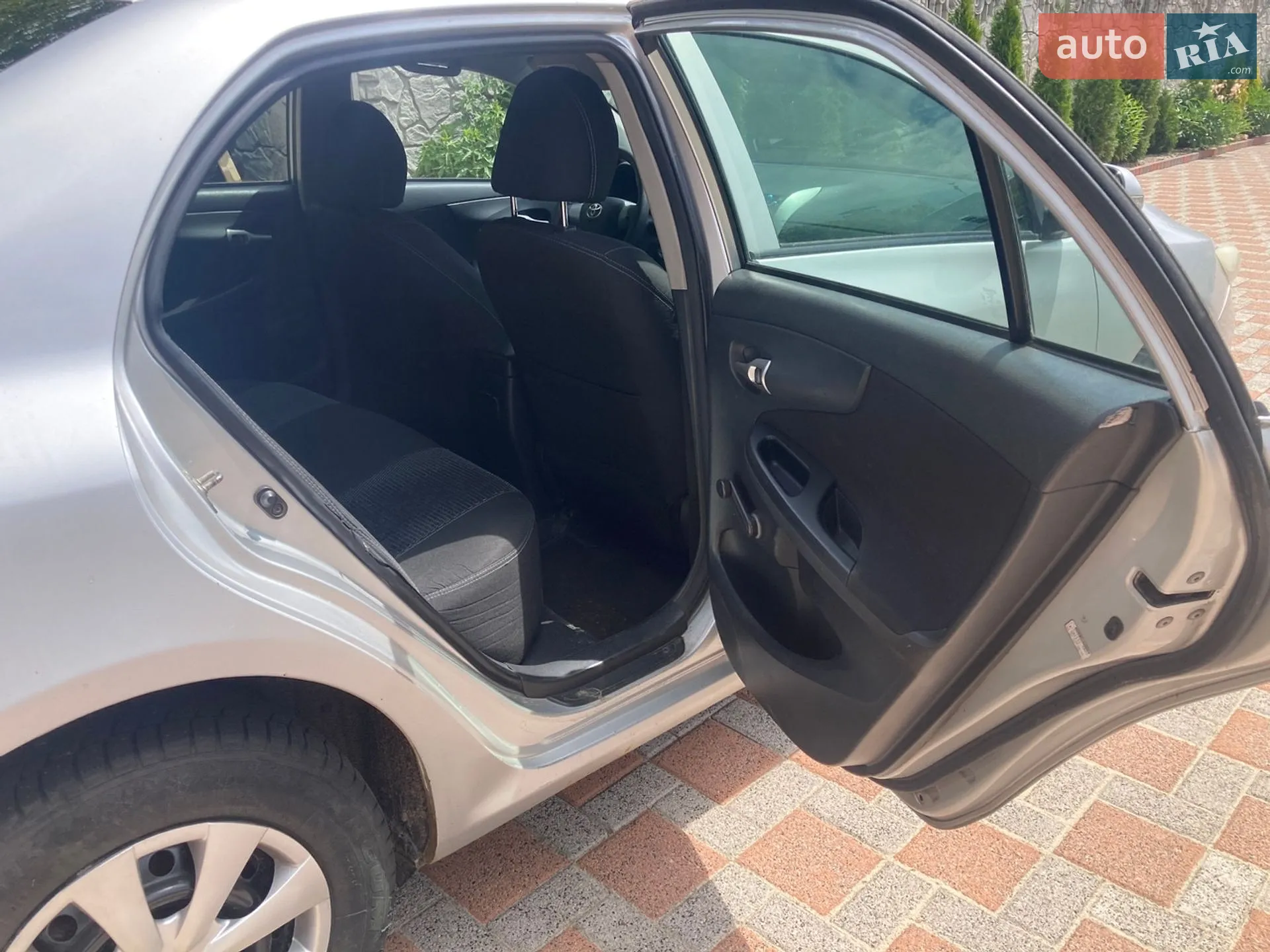 2010 Toyota Corolla - мініатюра 10