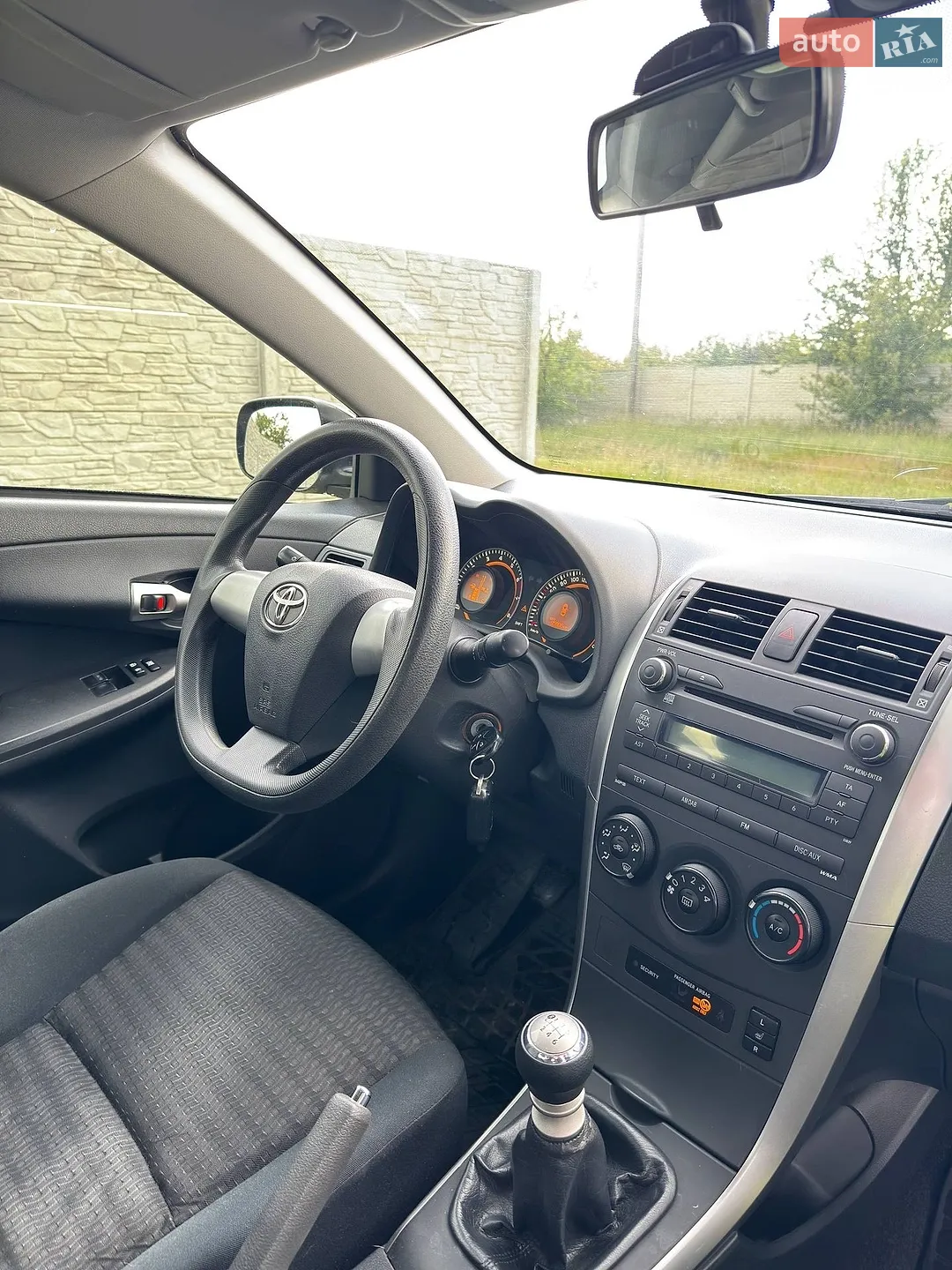 2010 Toyota Corolla - мініатюра 20