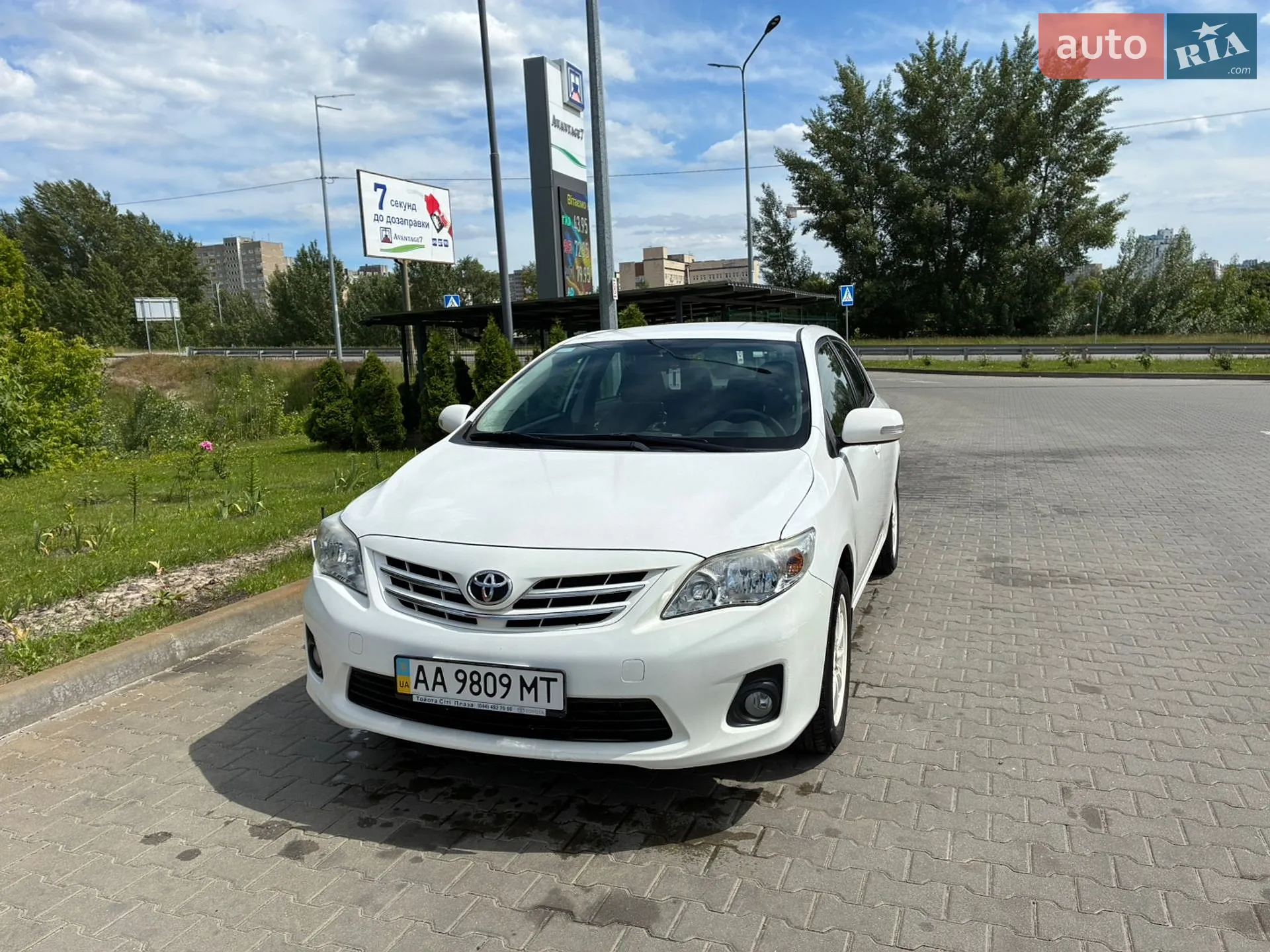 2010 Toyota Corolla - фото 1