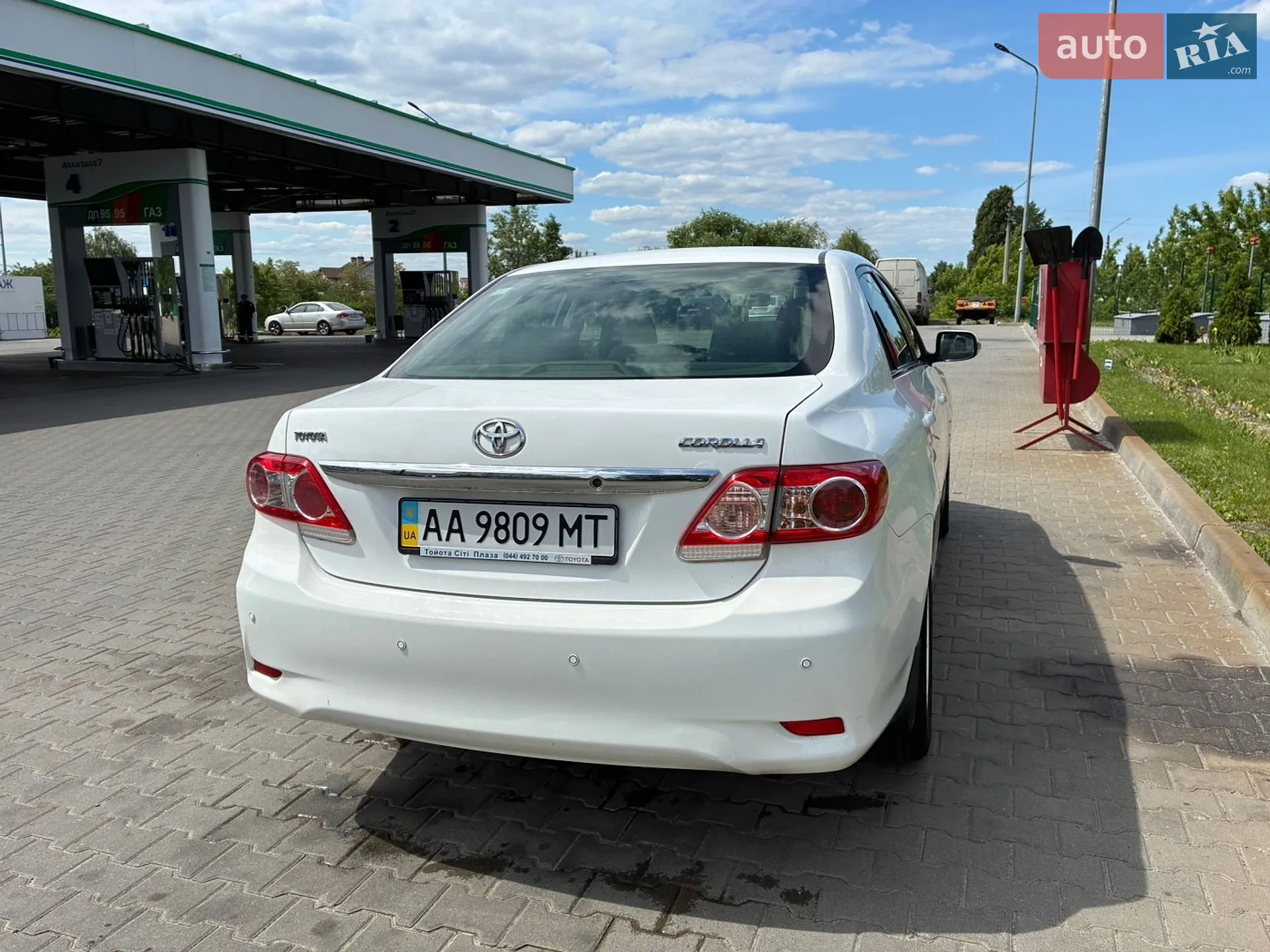2010 Toyota Corolla - мініатюра 4