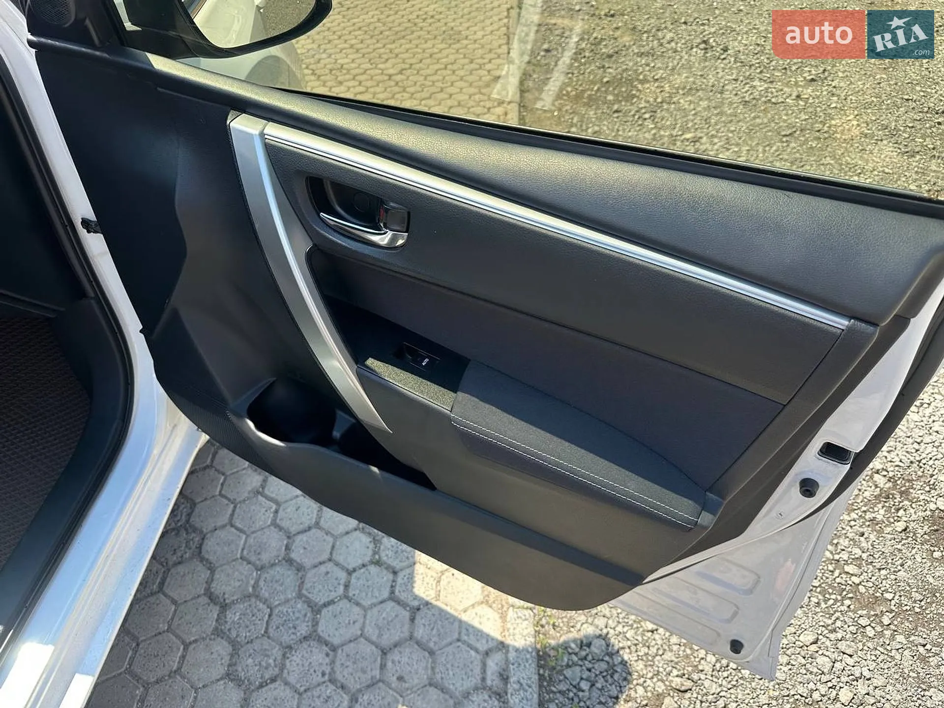 2015 Toyota Corolla - мініатюра 11