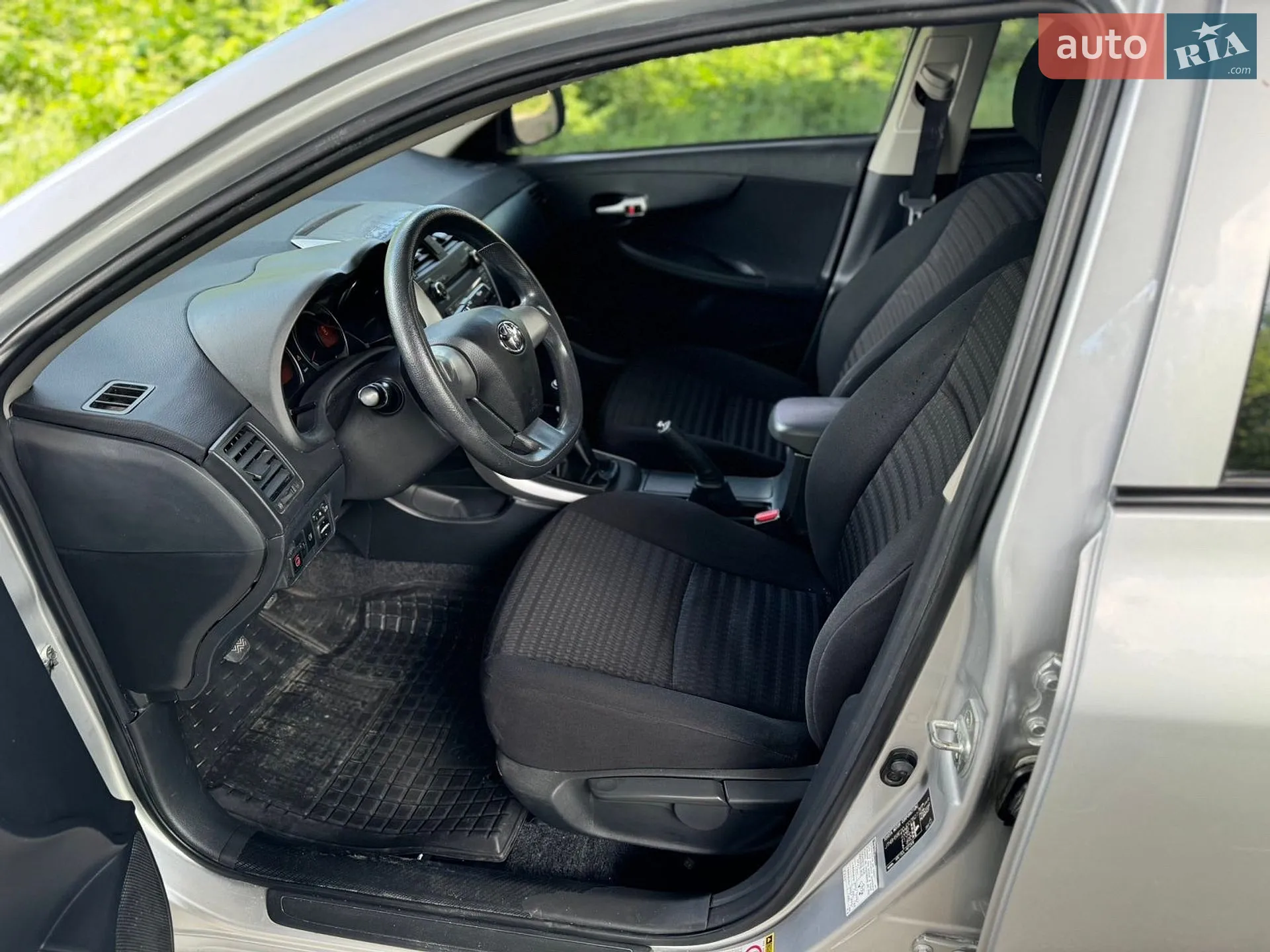 2011 Toyota Corolla - мініатюра 19