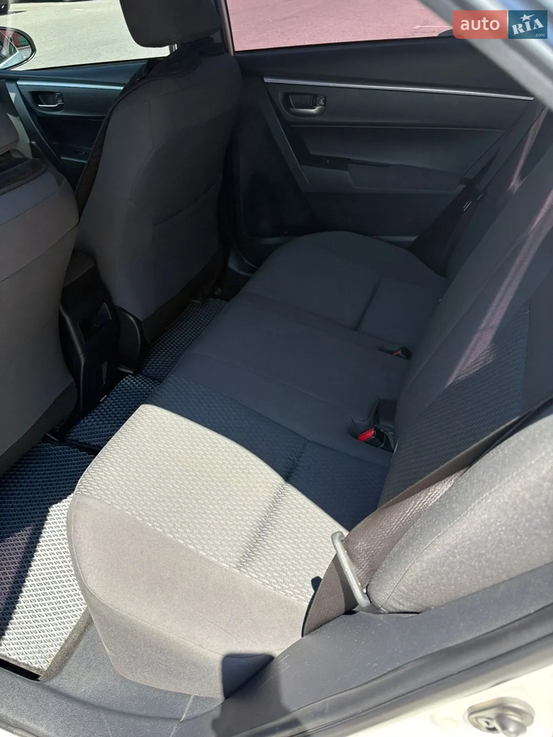 2018 Toyota Corolla - мініатюра 16