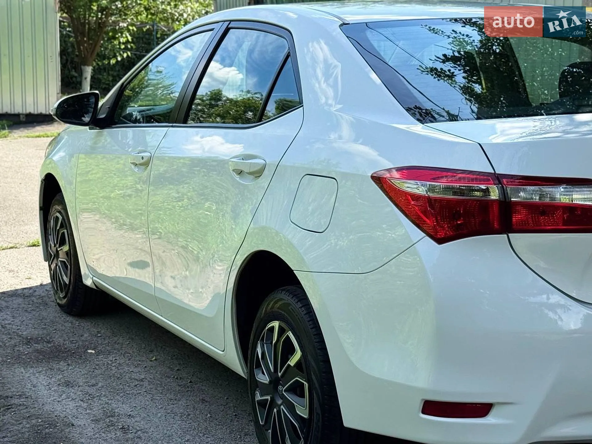 2017 Toyota Corolla - мініатюра 16
