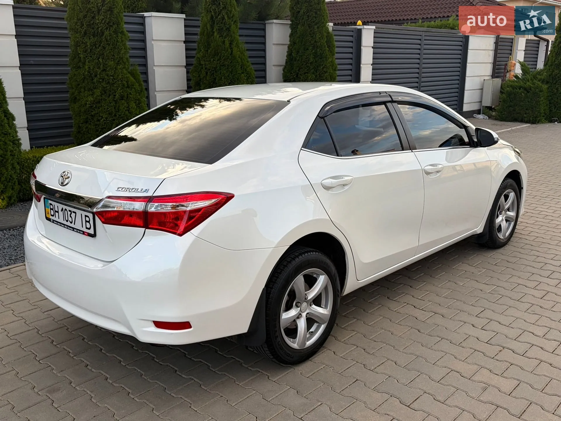 2013 Toyota Corolla - мініатюра 26