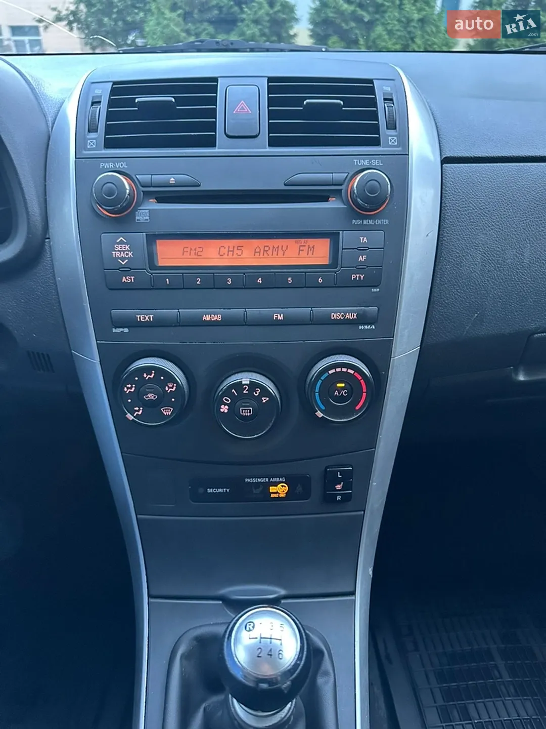 2011 Toyota Corolla - мініатюра 24