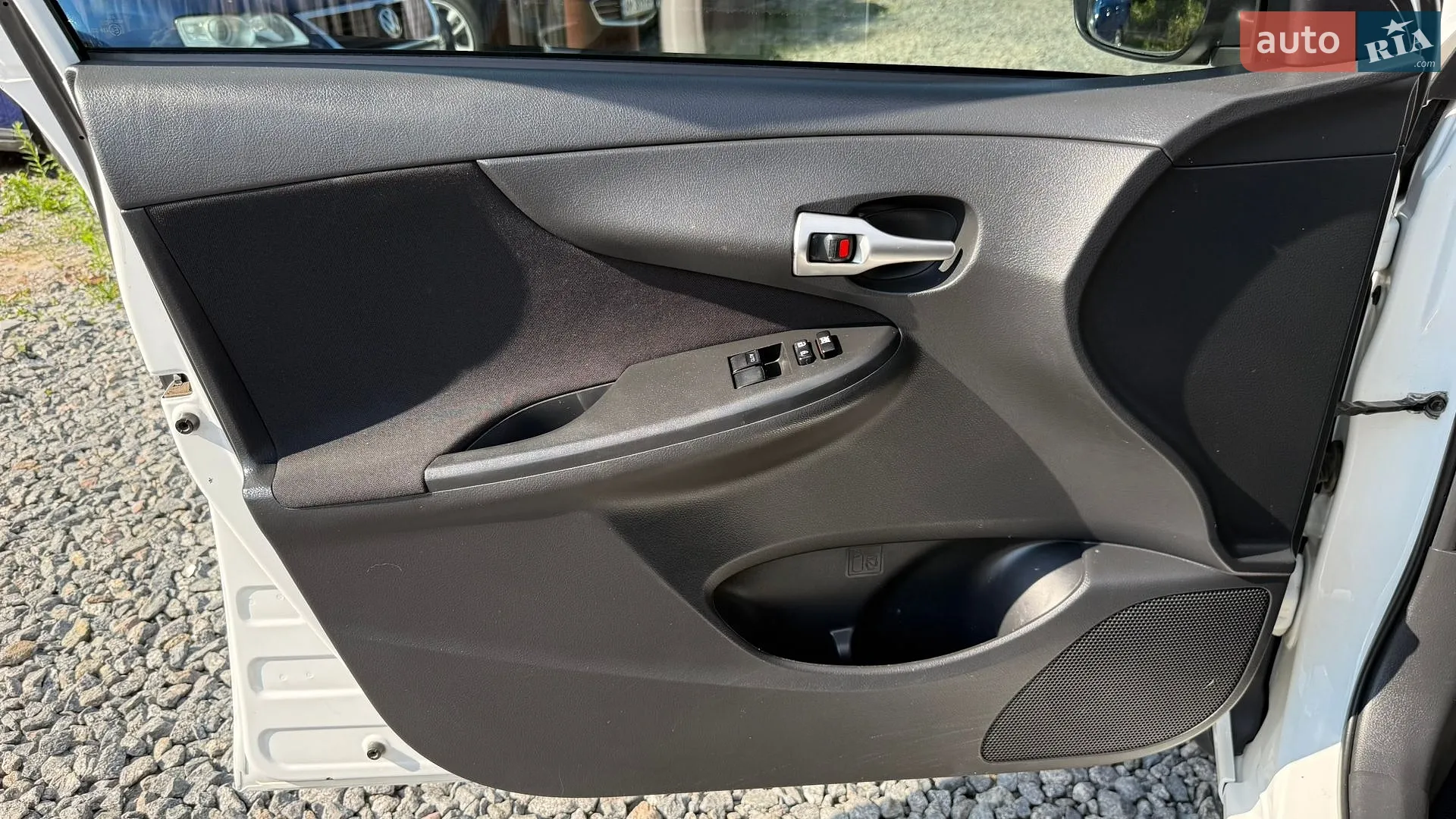 2010 Toyota Corolla - мініатюра 17