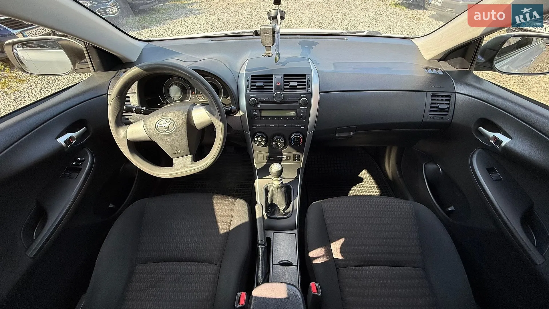 2010 Toyota Corolla - мініатюра 24