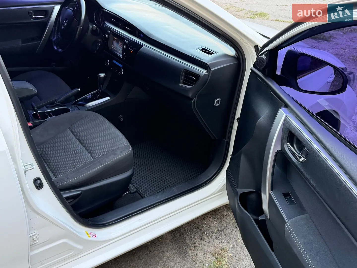 2015 Toyota Corolla - мініатюра 12