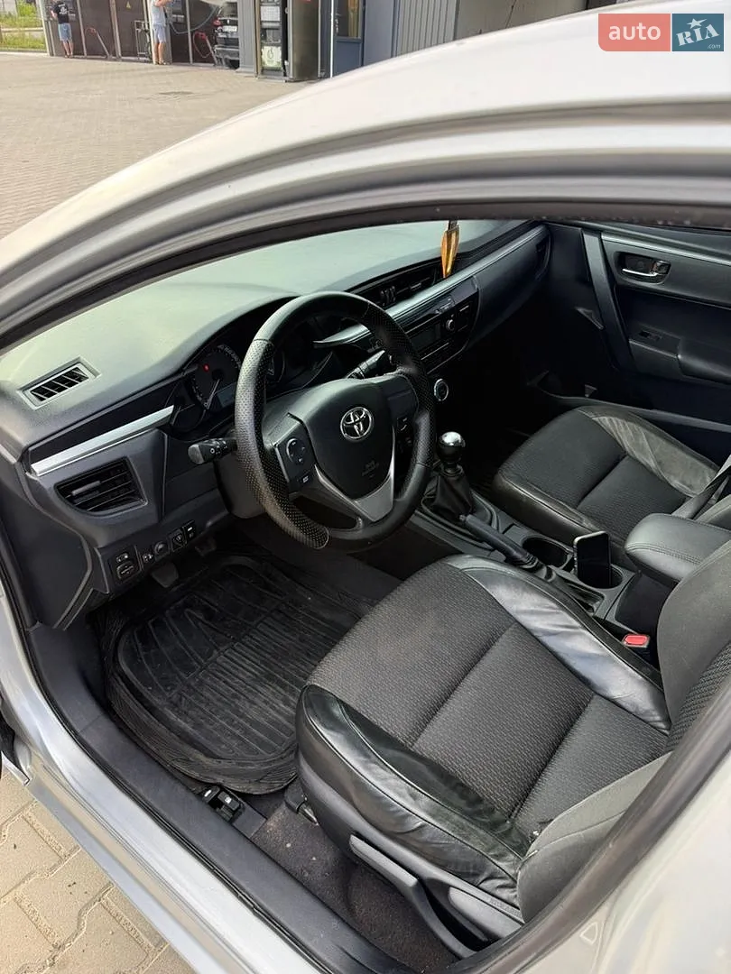 2013 Toyota Corolla - мініатюра 13