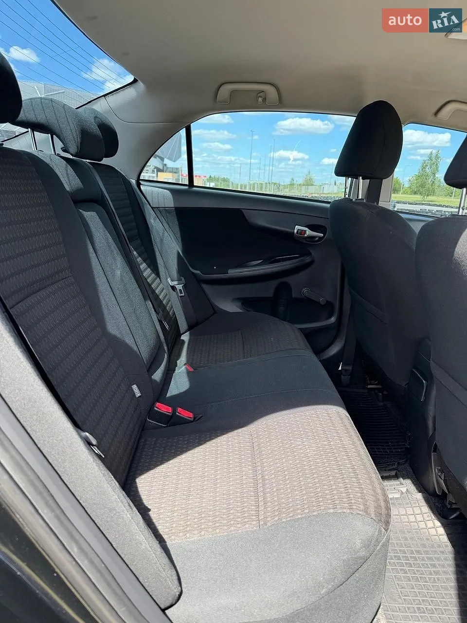 2010 Toyota Corolla - мініатюра 7