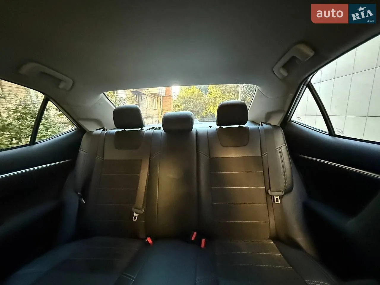 2016 Toyota Corolla - мініатюра 11