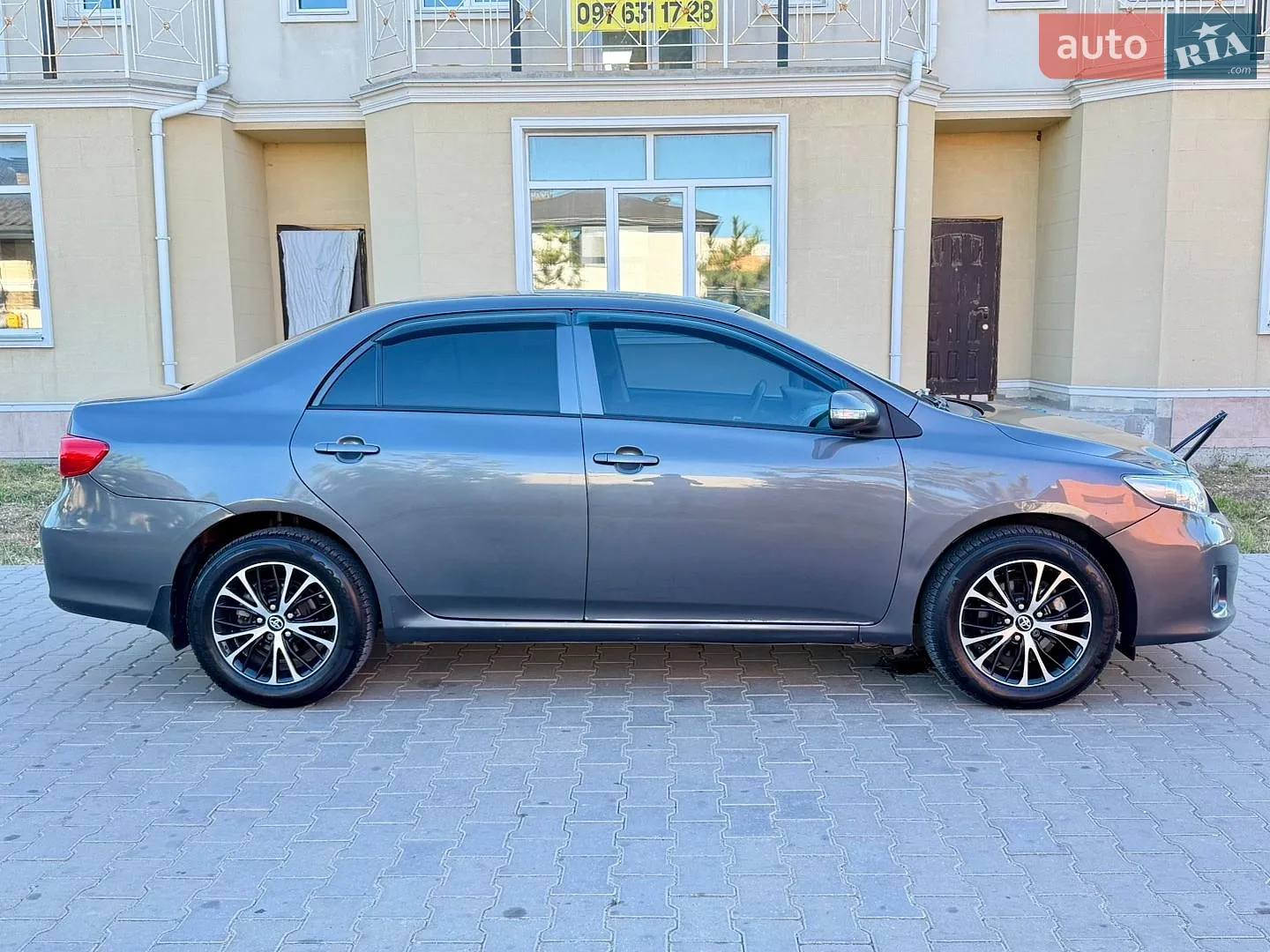 2011 Toyota Corolla - мініатюра 16