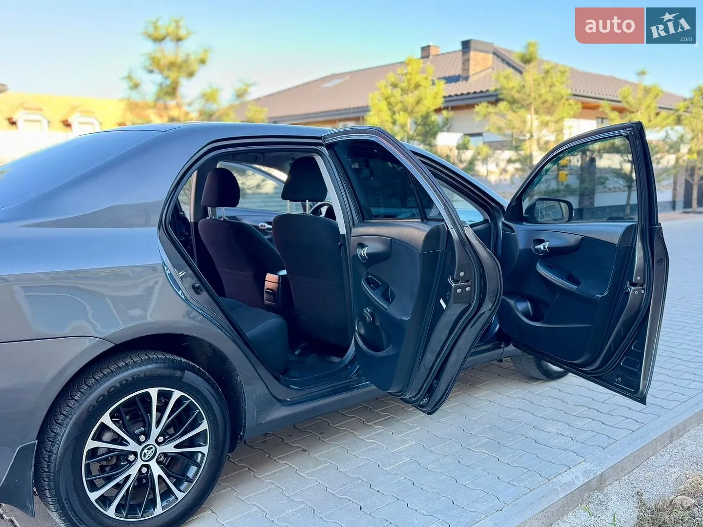 2011 Toyota Corolla - мініатюра 33