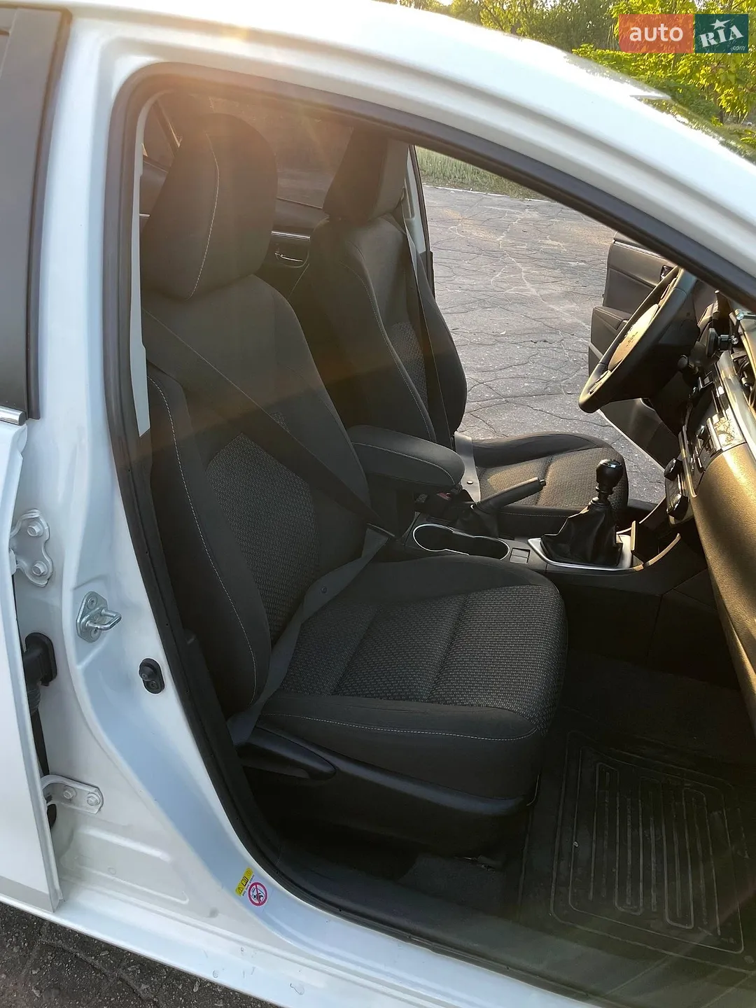 2013 Toyota Corolla - мініатюра 11