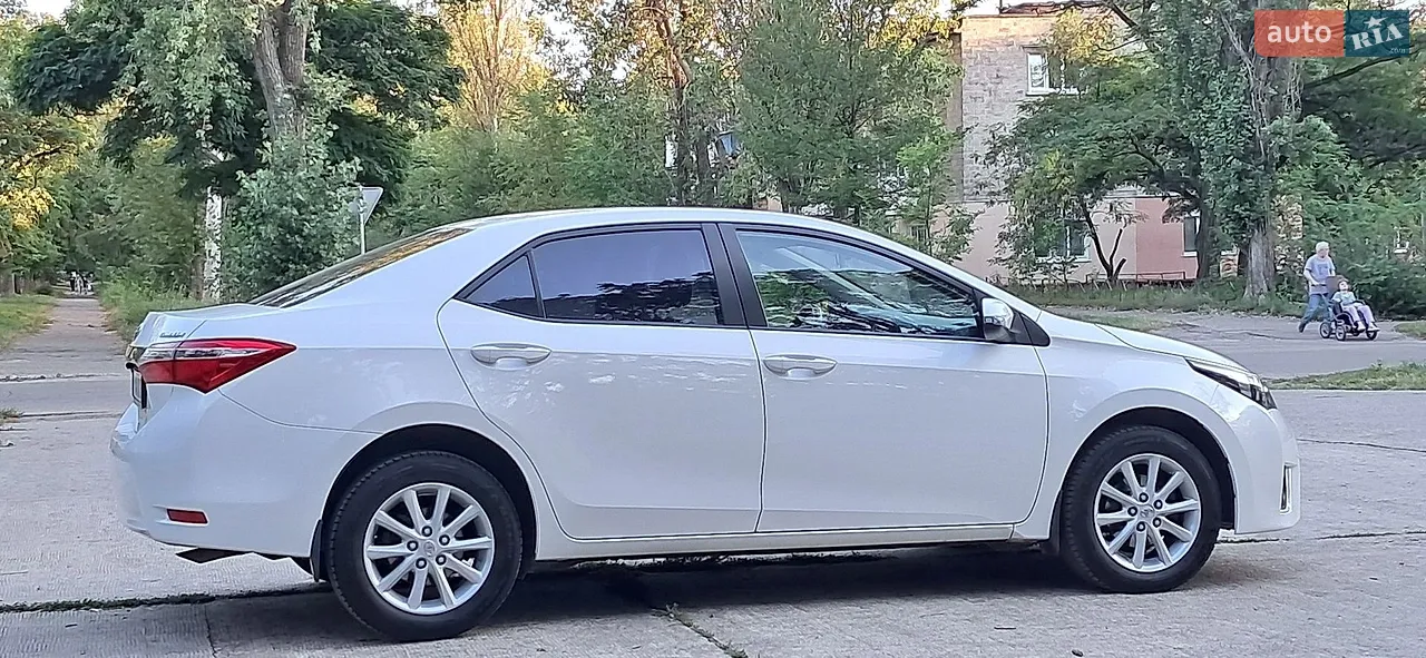 2014 Toyota Corolla - мініатюра 3