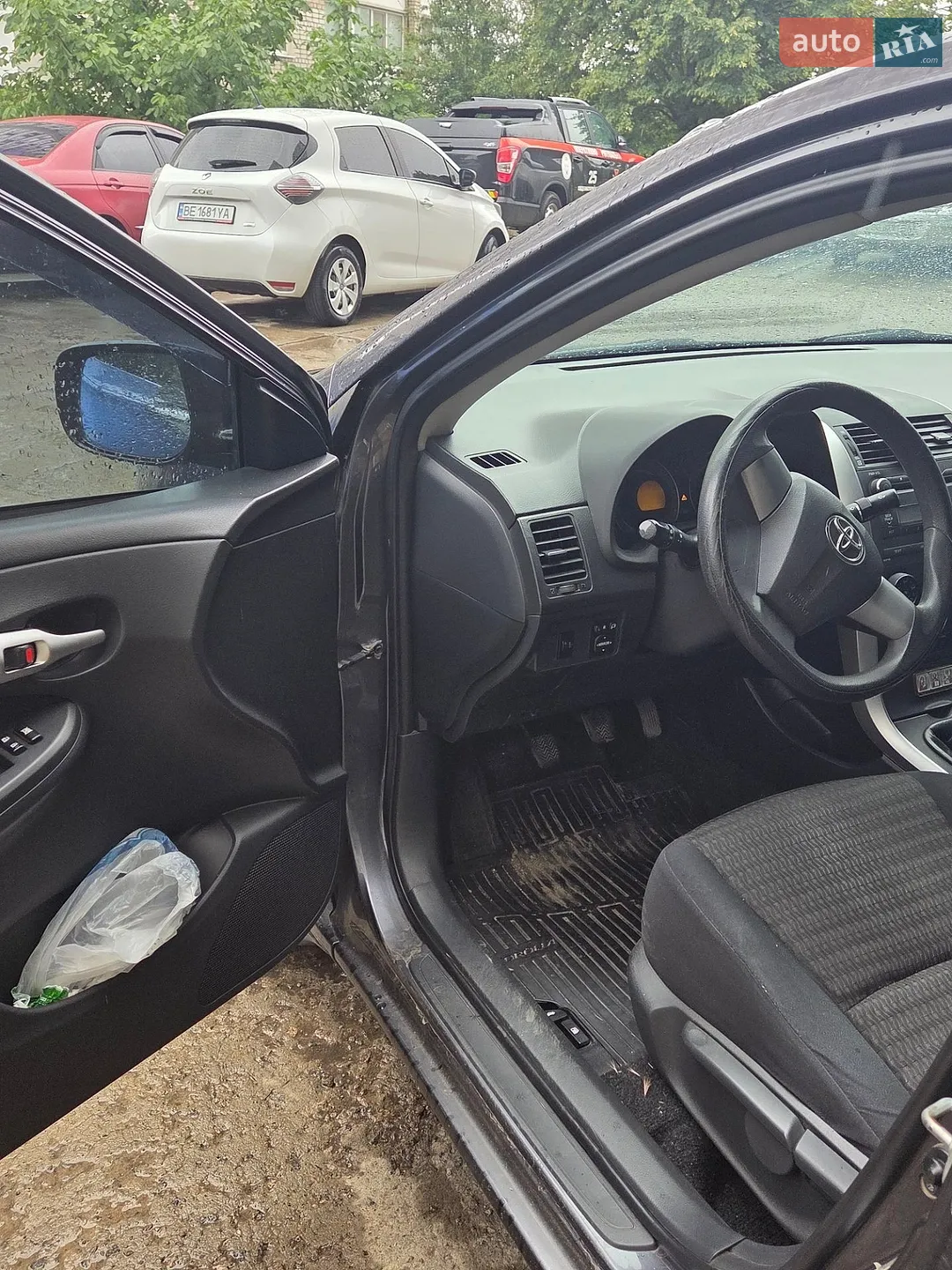 2010 Toyota Corolla - мініатюра 6